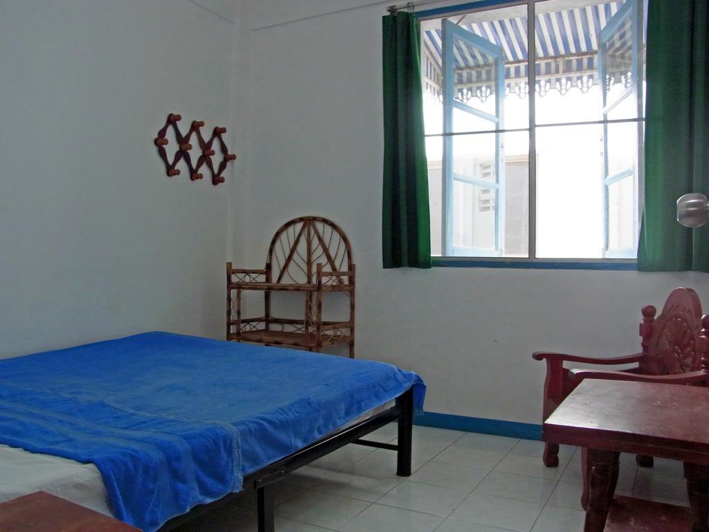 Niku Guesthouse Patong Exterior foto