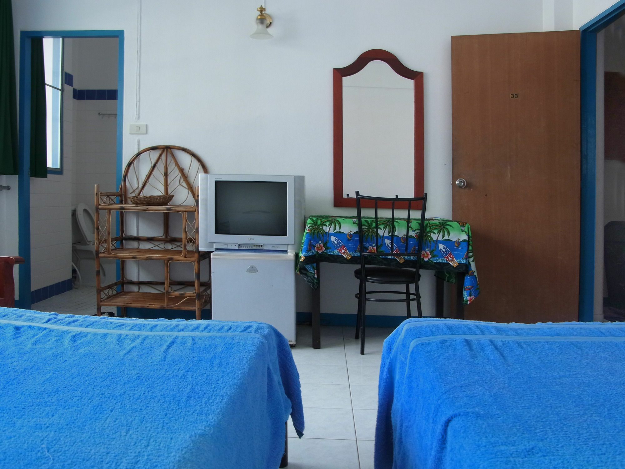Niku Guesthouse Patong Exterior foto