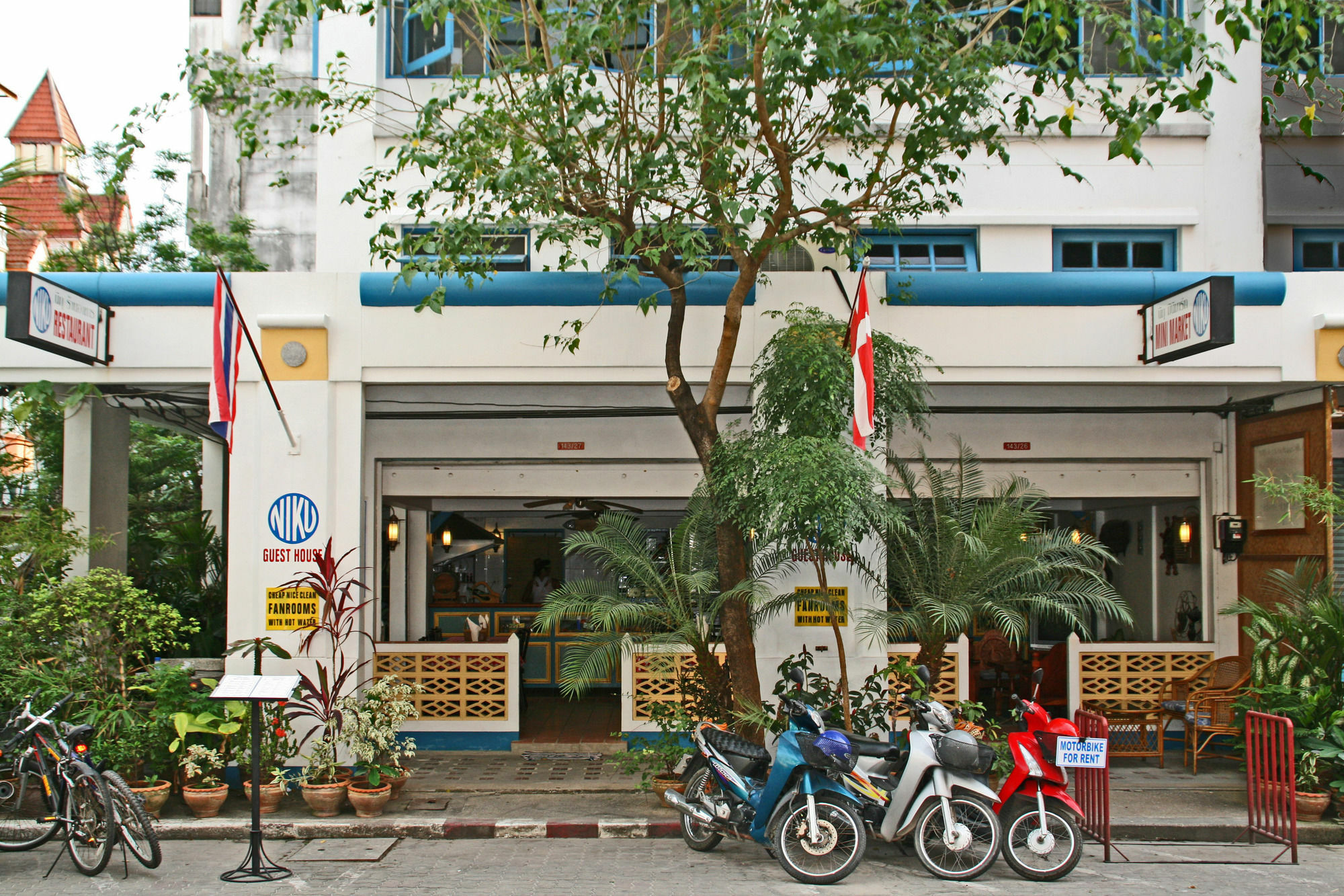 Niku Guesthouse Patong Exterior foto