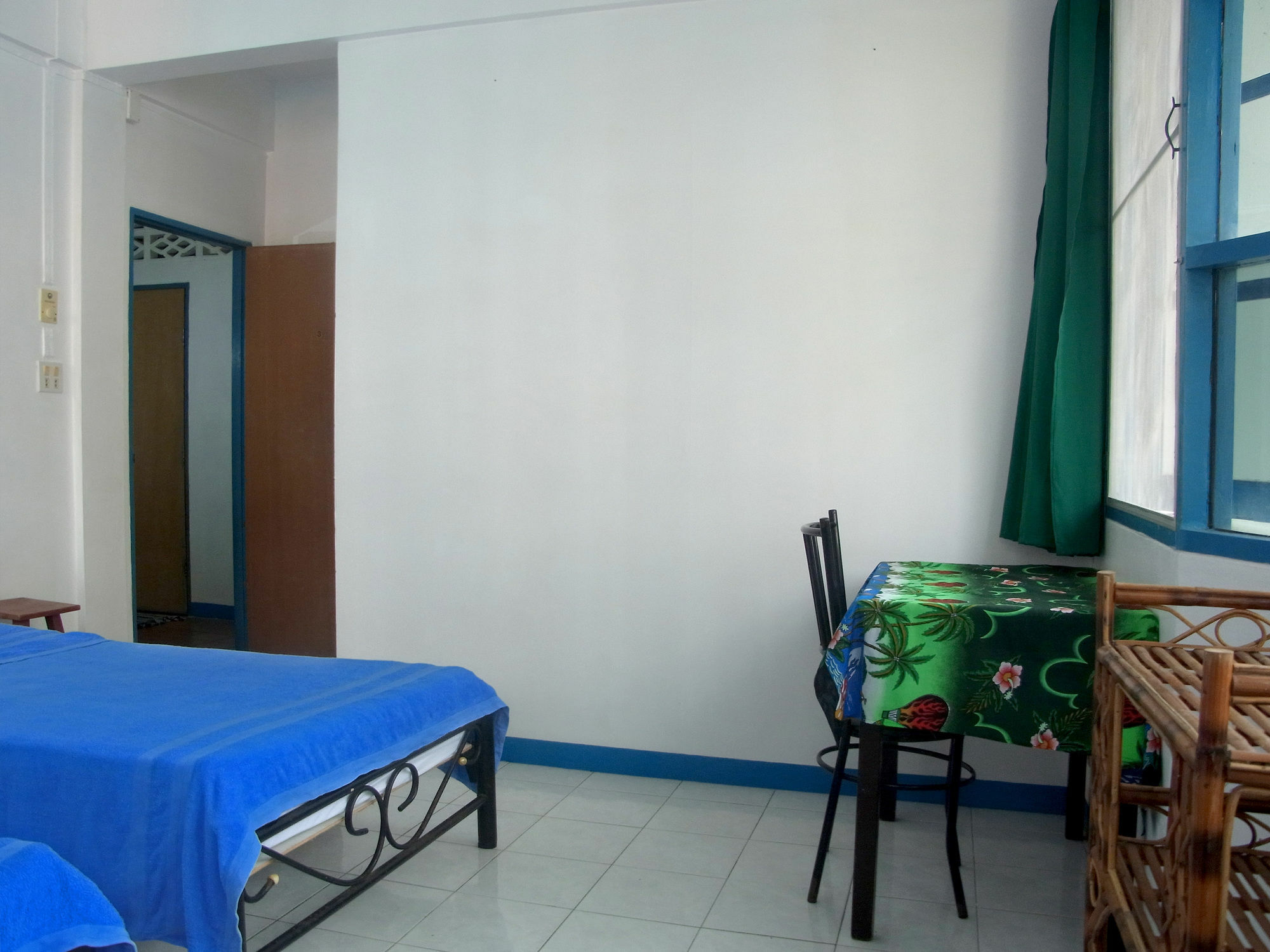 Niku Guesthouse Patong Exterior foto